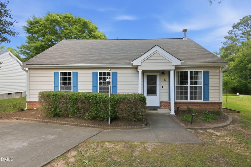 8 Byerly Ct, Durham, NC 27713