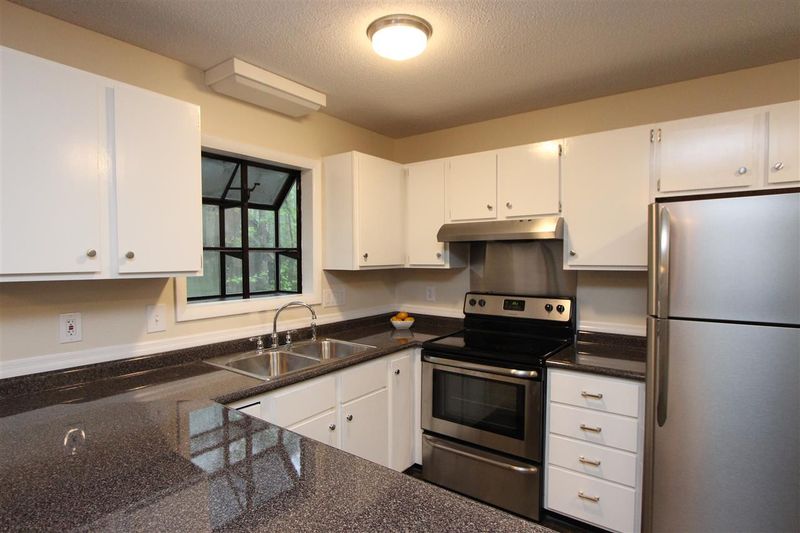 8 Carson Cir, Durham, NC 27705