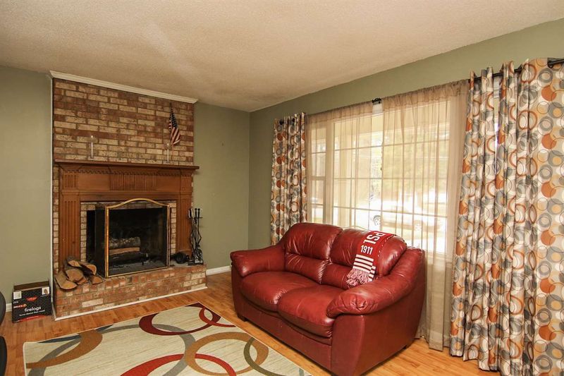8 Cedar Dr, Smithfield, NC 27577