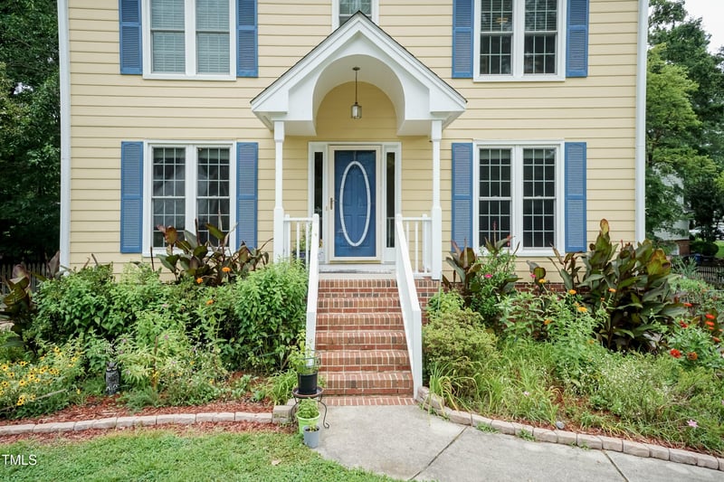 8 Cedar Hill Dr, Durham, NC 27713