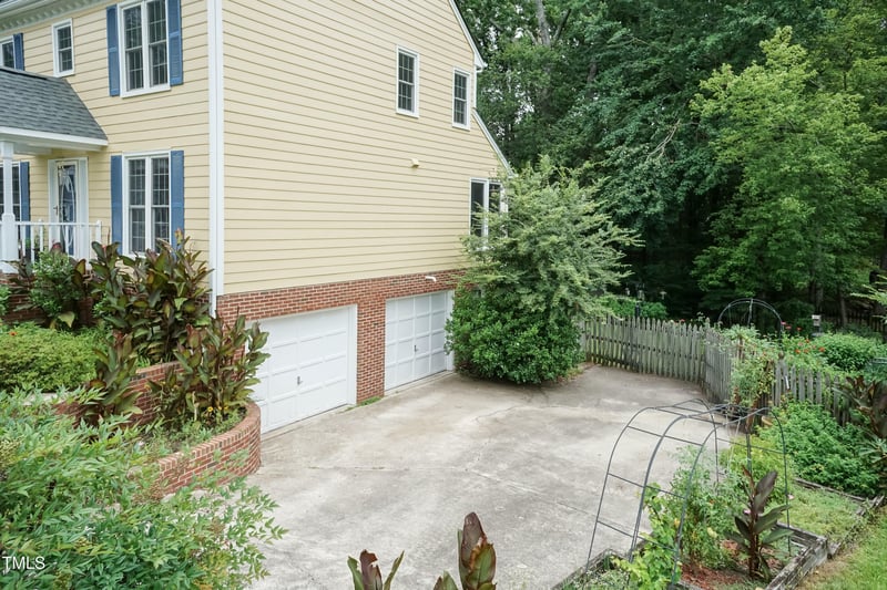 8 Cedar Hill Dr, Durham, NC 27713