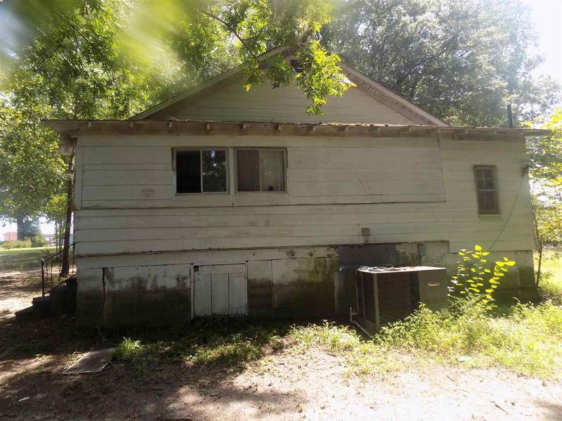 8 S Cheatham St, Franklinton, NC 27525