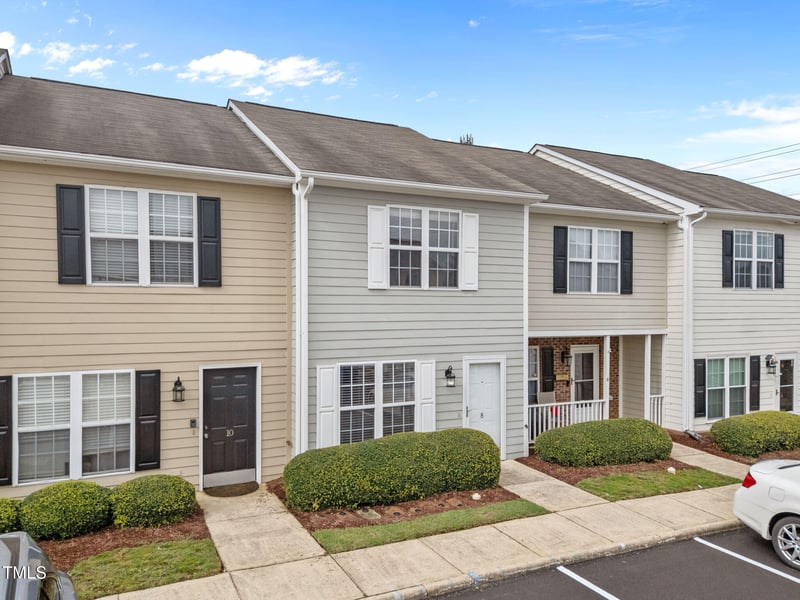 8 Cheltenham Dr, Clayton, NC 27520