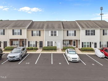 8 Cheltenham Dr, Clayton, NC 27520