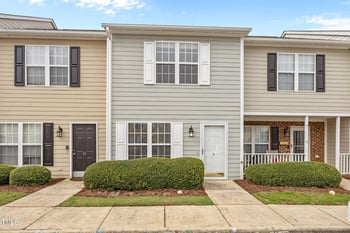 8 Cheltenham Dr, Clayton, NC 27520