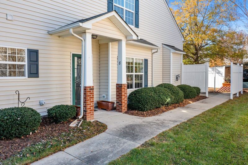 8 Chownings St, Durham, NC 27713