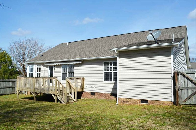 8 Clarence Ln, Garner, NC 27529