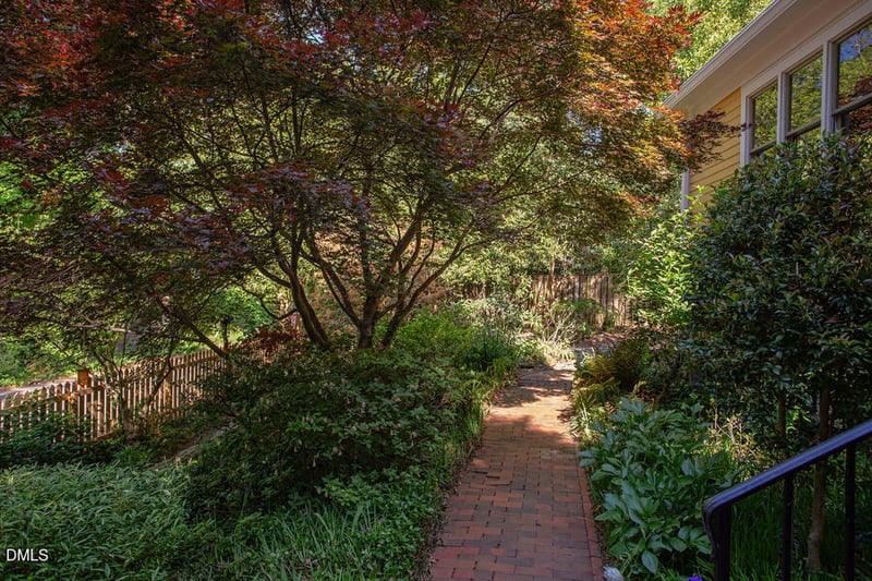 8 Cobb Ter, Chapel Hill, NC 27514