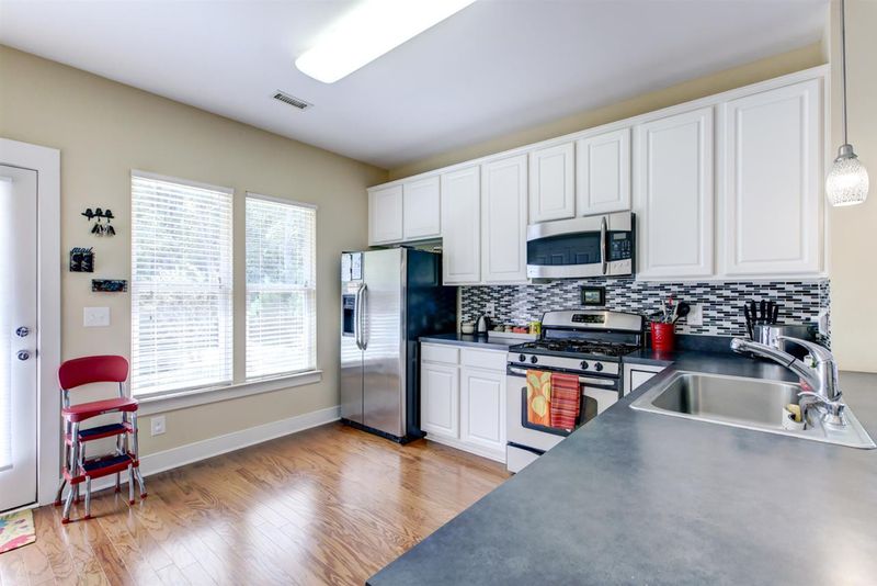 8 Danbury Ct, Pittsboro, NC 27312