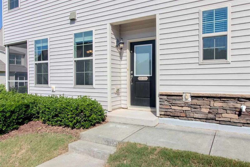 8 Dinara Dr, Durham, NC 27705
