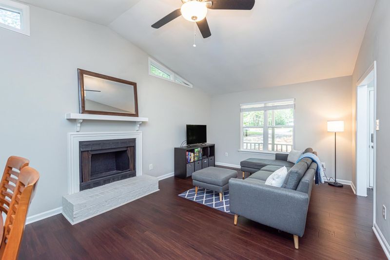 8 Drakesway Ct, Durham, NC 27713