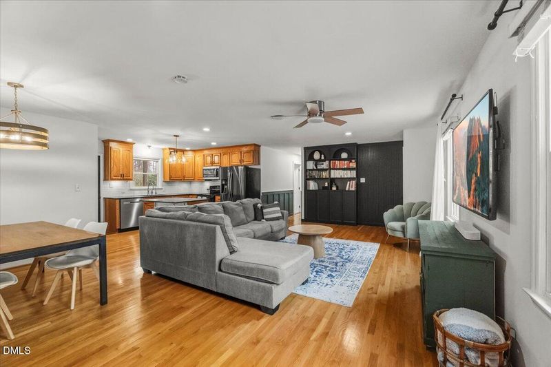 8 Dundee Ct, Durham, NC 27712