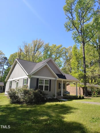 8 Elaine Cir, Durham, NC 27703