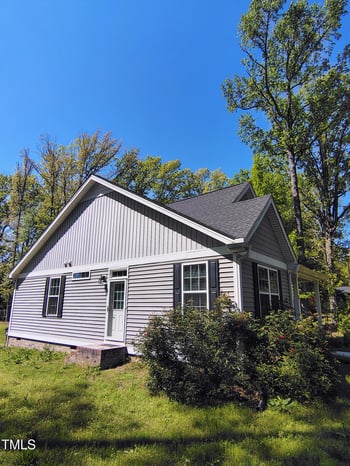 8 Elaine Cir, Durham, NC 27703