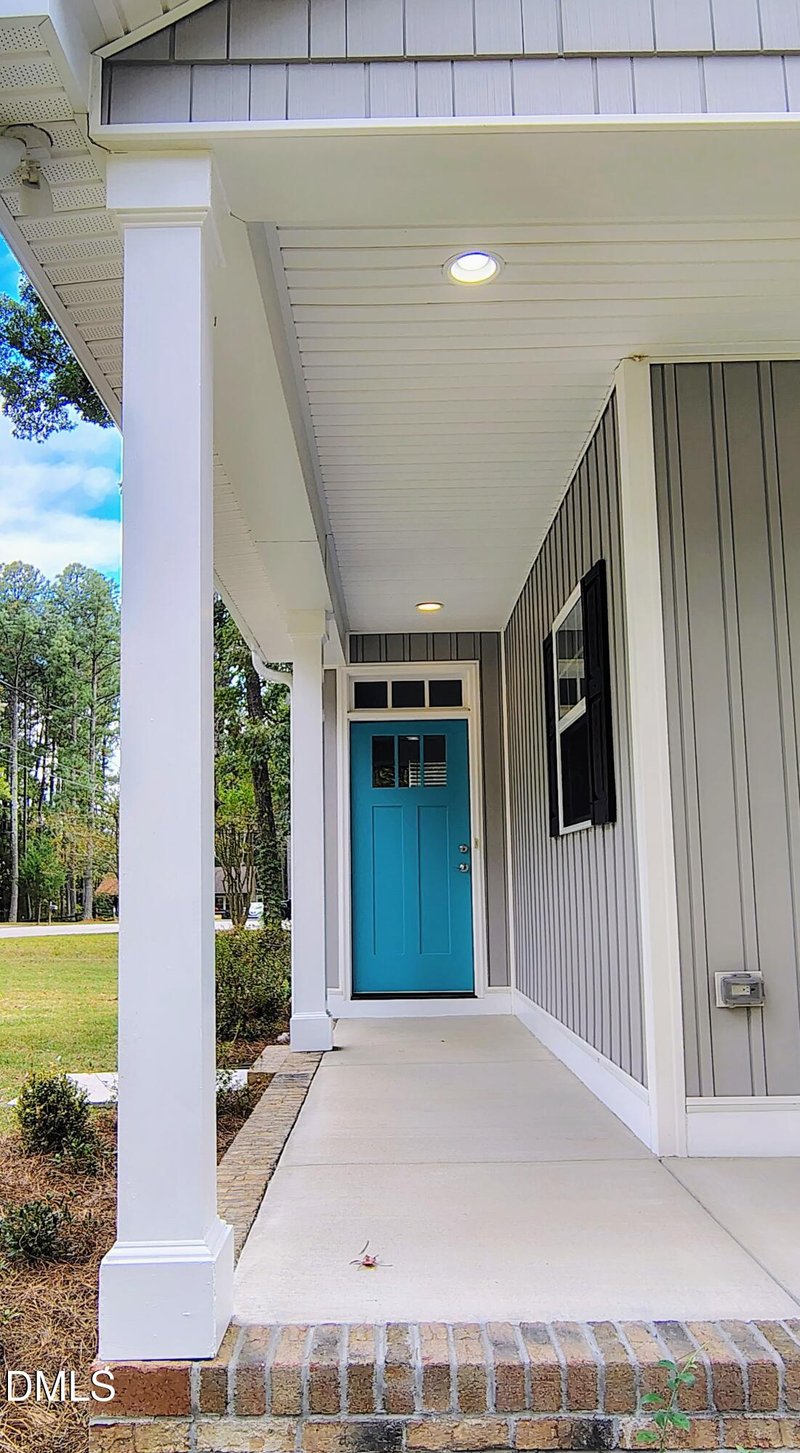 8 Elaine Cir, Durham, NC 27703