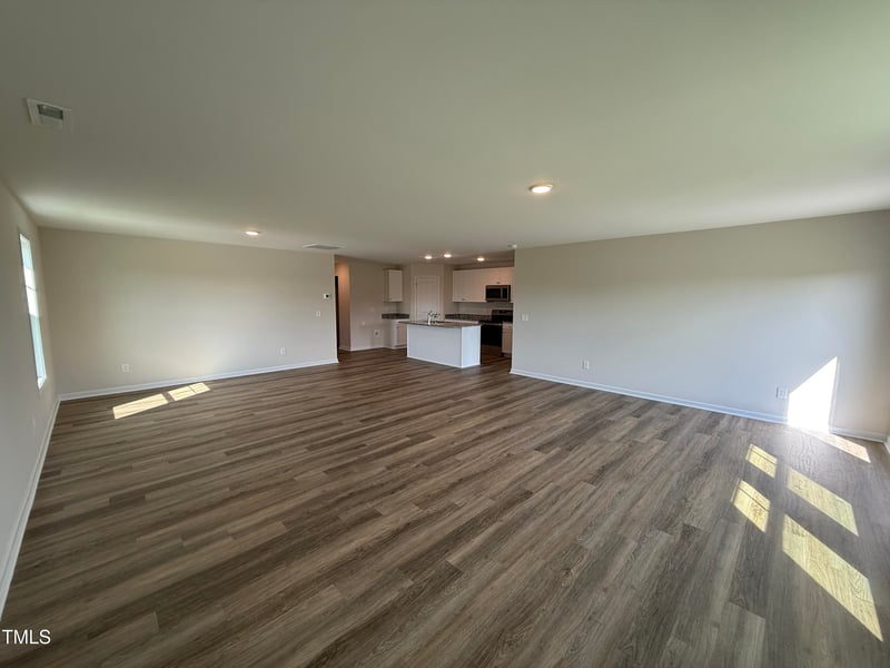 8 Emily Gardens Dr, Selma, NC 27576