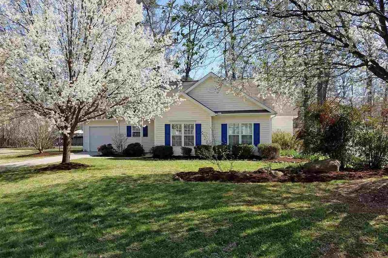 8 Gable Ct, Durham, NC 27704