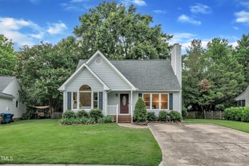 8 Great Oak Ct, Durham, NC 27713