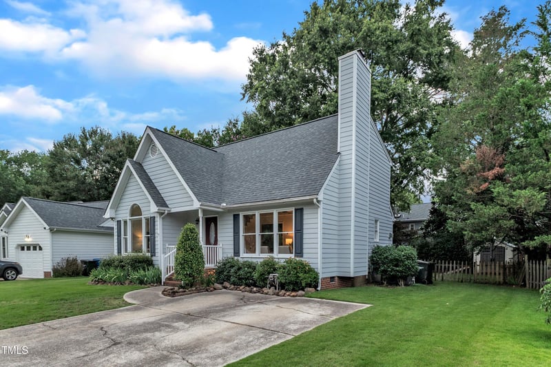 8 Great Oak Ct, Durham, NC 27713