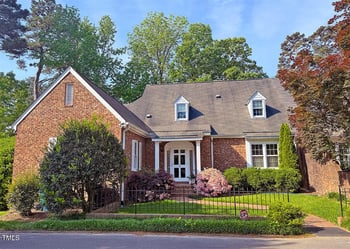 8 Greenside Ct, Durham, NC 27707
