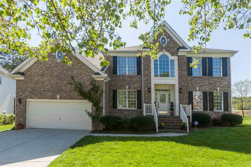 8 Haycox Ct, Durham, NC 27713