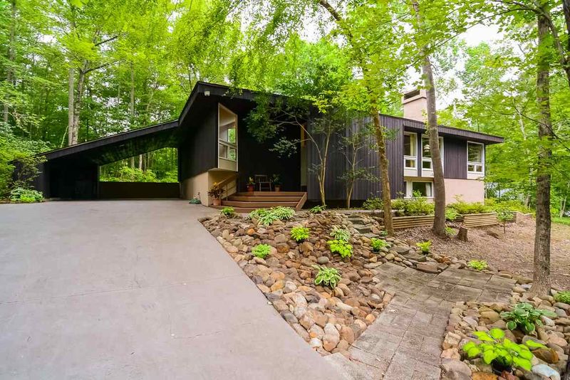 8 Heath Pl, Durham, NC 27705