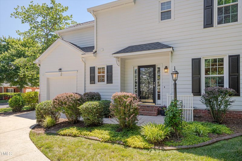8 Lake Hill Dr, Durham, NC 27713
