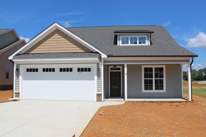 8 Meadowrue Ln, Youngsville, NC 27596