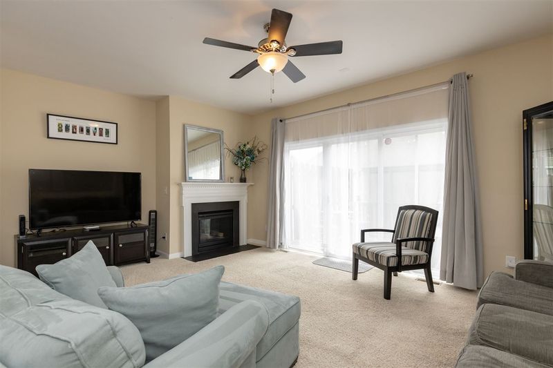 8 Prairie View Ct, Durham, NC 27703