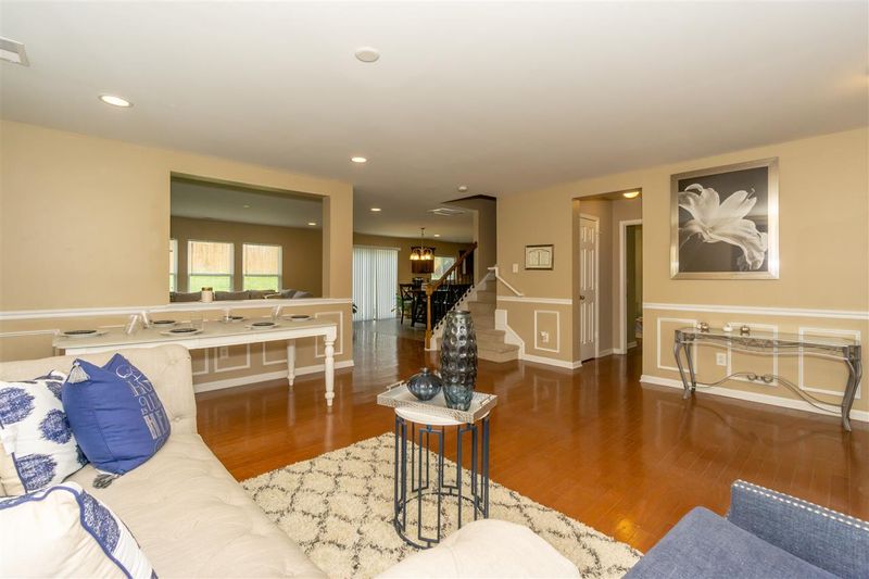 8 Red Sage Ct, Durham, NC 27703