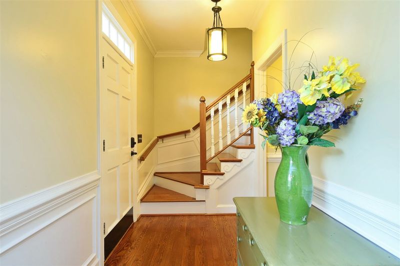 8 Sanderling Ct, Durham, NC 27713