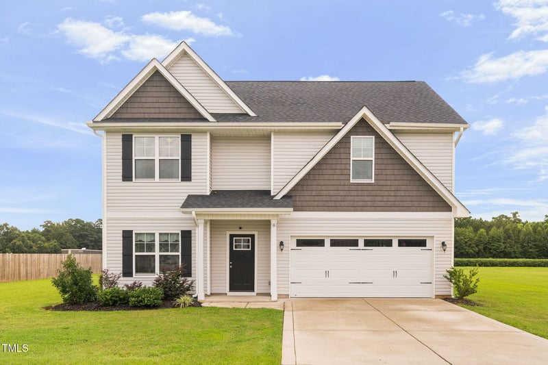 8 Sanford Ln, Dunn, NC 28334