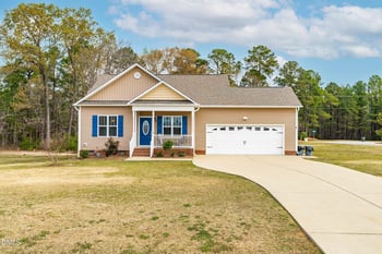 8 Scooter Cir, Four Oaks, NC 27524