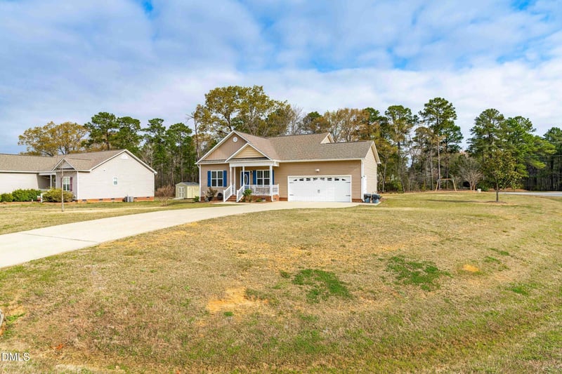 8 Scooter Cir, Four Oaks, NC 27524