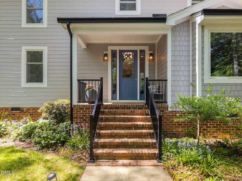 8 Sedgewood Rd, Chapel Hill, NC 27514