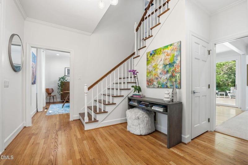 8 Sedgewood Rd, Chapel Hill, NC 27514