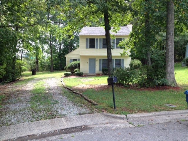 8 Spicers Ct, Durham, NC 27705