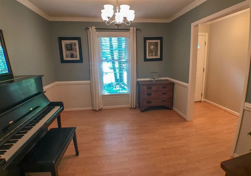 8 Steeple Chase Ct, Durham, NC 27713