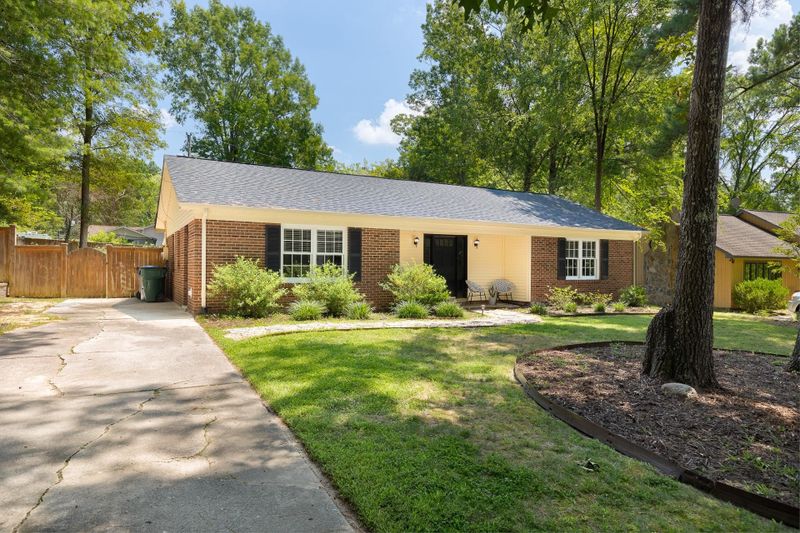 8 Summerglen Ct, Durham, NC 27713