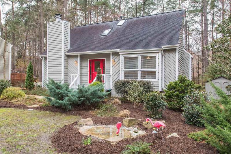 8 Timberlyne Rd, Chapel Hill, NC 27514