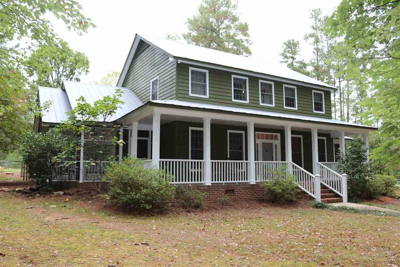8 Twin Lakes Rd, Pittsboro, NC 27312