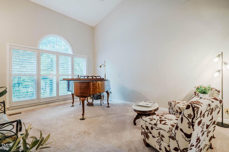8 Wexford Dr, Durham, NC 27713