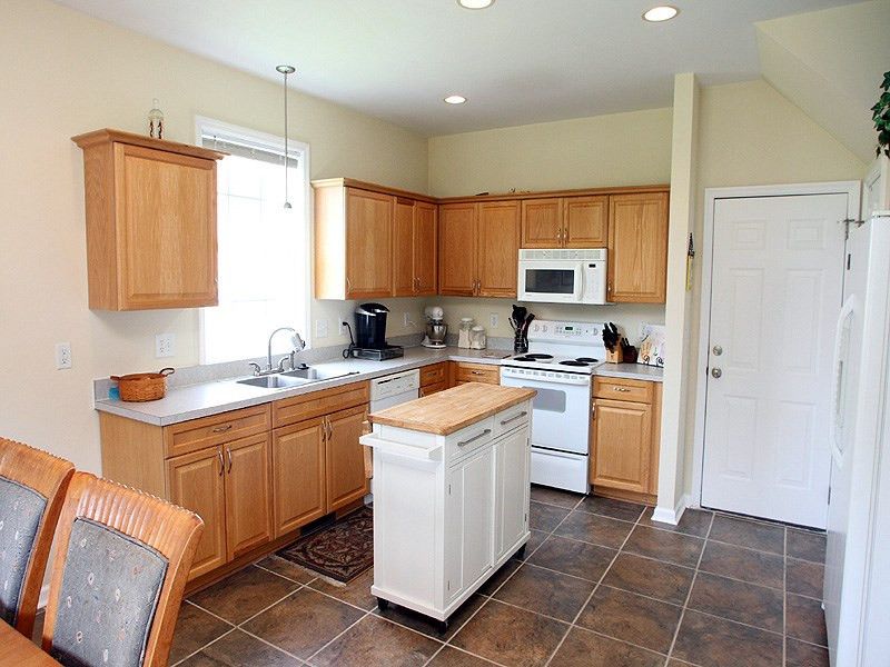 8 Whetstone Dr, Angier, NC 27501