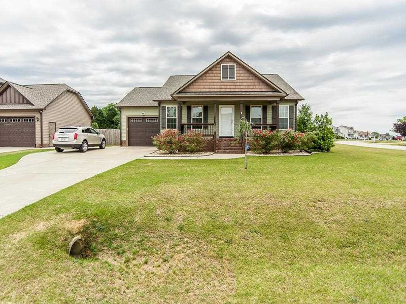 8 Windchime Ct, Clayton, NC 27527