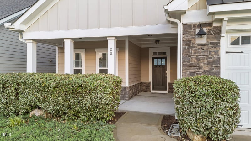 80 Bramble Ln, Clayton, NC 27527