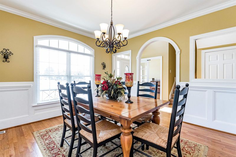 80 Crestdale Dr, Clayton, NC 27520