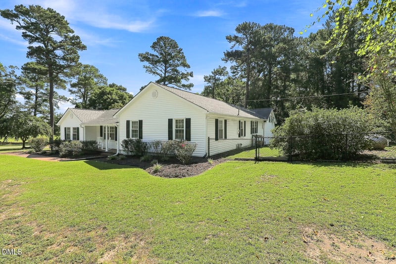 80 Ebenezer Church Rd, Coats, NC 27521