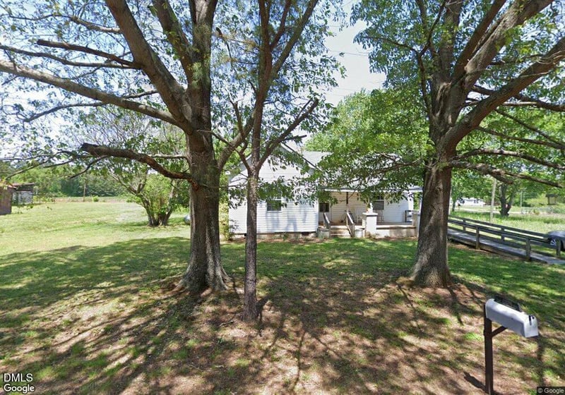 80 Franklin Ave, Louisburg, NC 27549