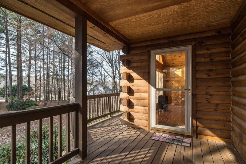 80 Hobby Ct, Raleigh, NC 27603