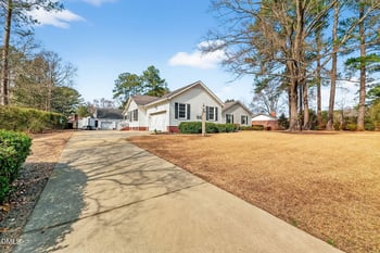 80 Howard Ln, Lillington, NC 27546